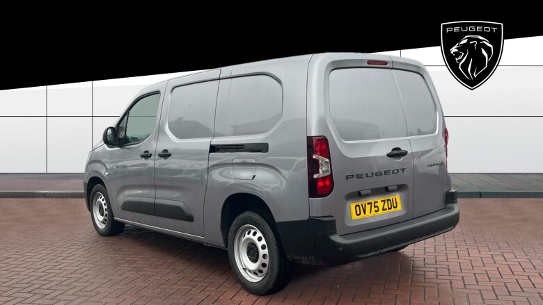 Peugeot Partner Long Diesel 1.5 BlueHDi 100 Professional Plus Van